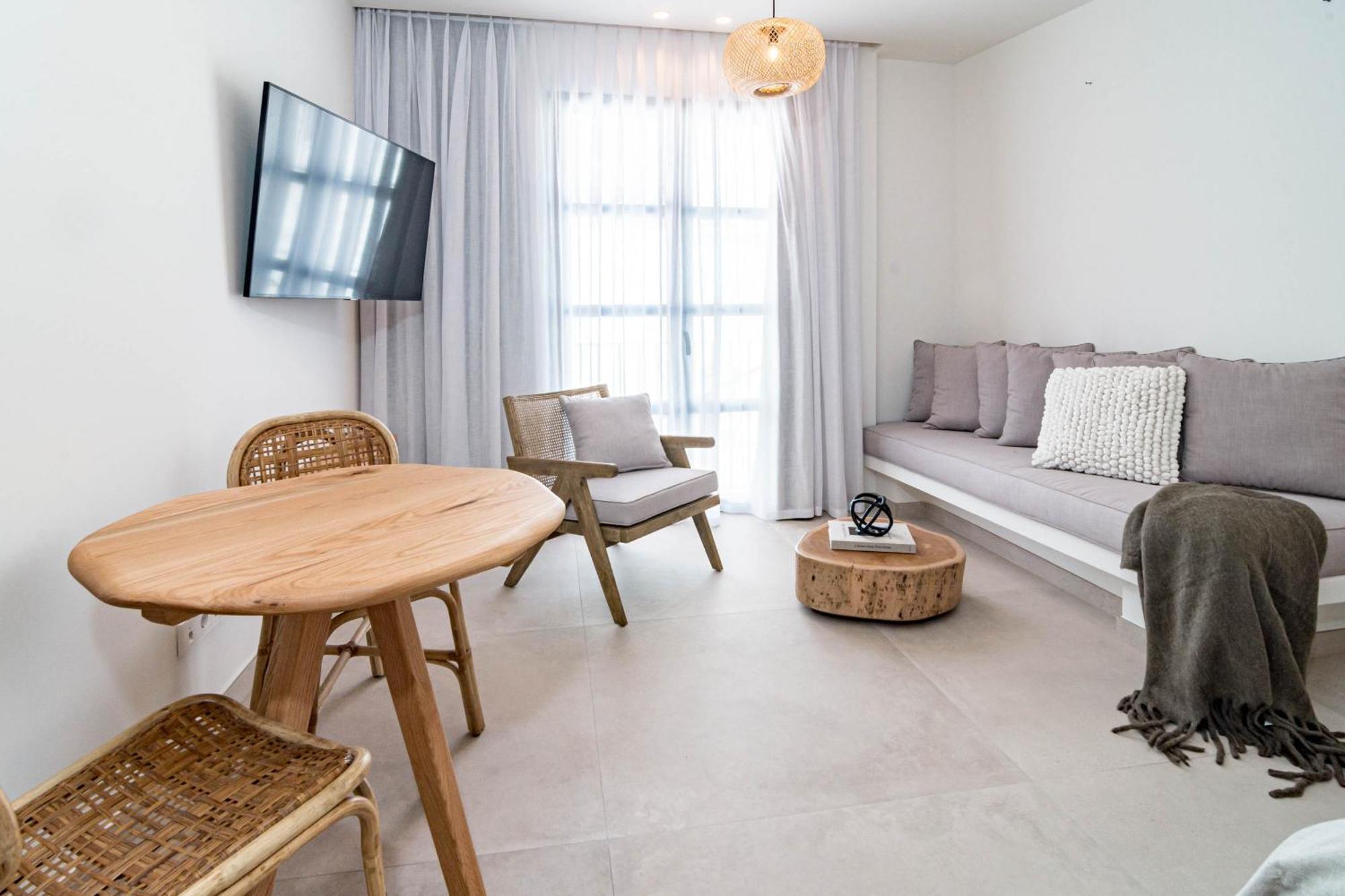 Seaclub Suites Estepona Esterno foto